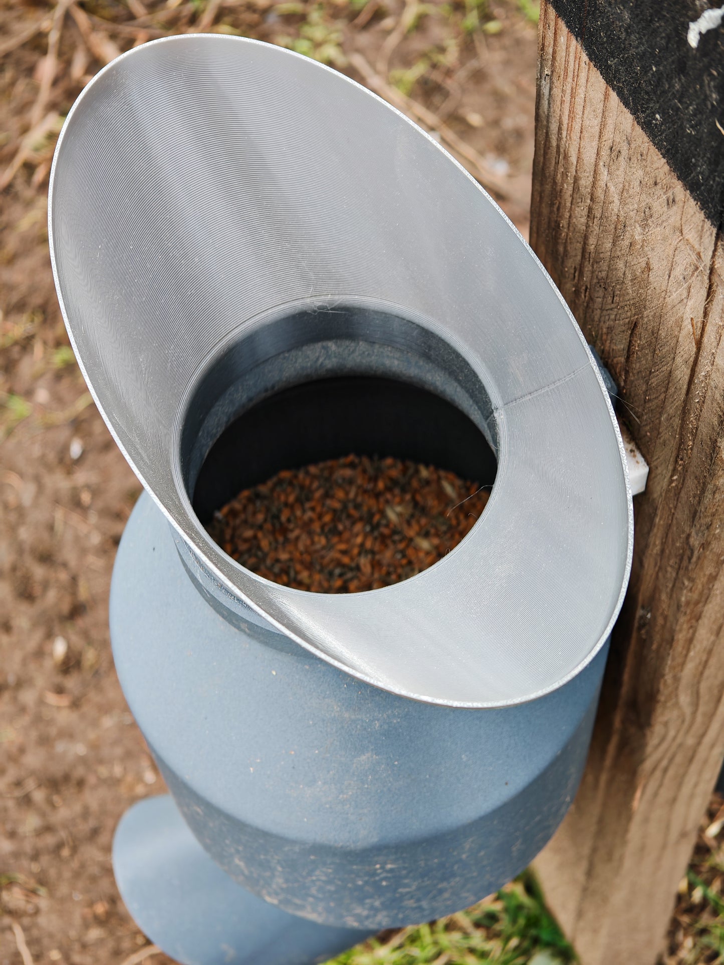 Entonnoir de remplissage pour mangeoire Cocobol