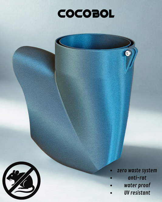 Visuel de la bouche Cocobol anti-gaspillage pour mangeoire à poules, design étudié pour limiter les projections et garder le sol propre